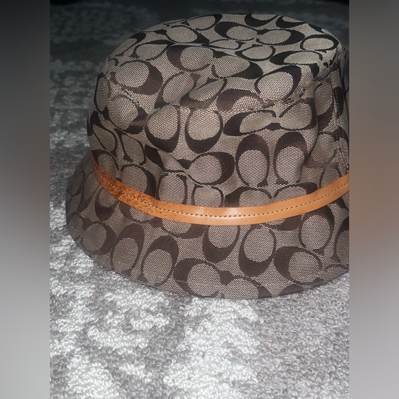 ⭐️Vintage Coach Signature Bucket Hat⭐️ - Picture 6 of 14